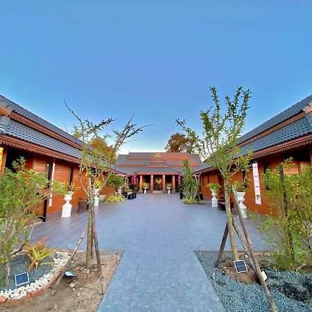 Khum Lanna Boutique Hotel Sisaket Exterior photo